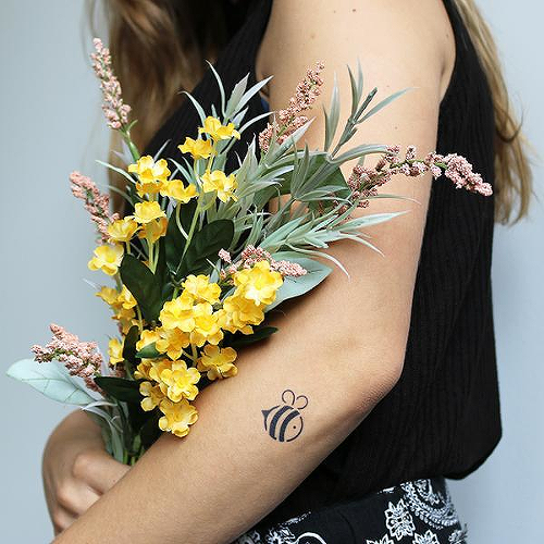Abeille by Kathryn Chan is a Animals temporary tattoo from inkbox - 2