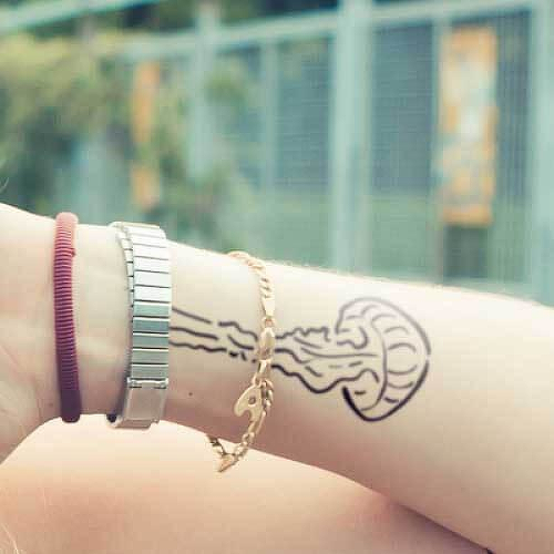 Agua Viva by Dimitri Fursenko is a Animals temporary tattoo from inkbox - 0