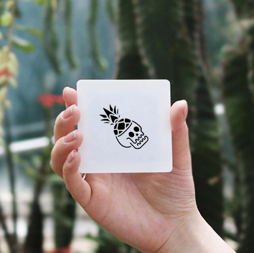 Ananas by Rafael Tato is a Food & Drink temporary tattoo from inkbox - 1
