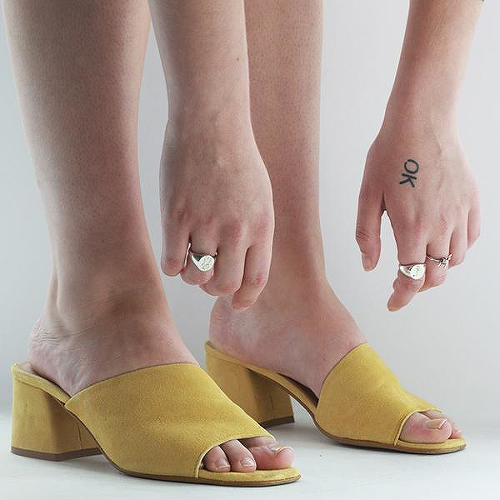 Bueno by Deb Oomen is a Words temporary tattoo from inkbox - 2