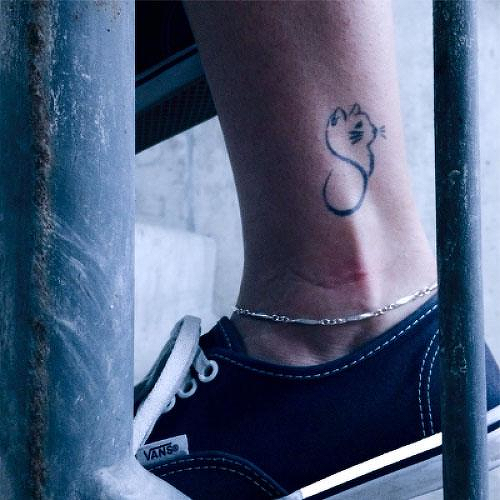 Clowder by Nikki Di Biasio is a Animals temporary tattoo from inkbox - 1