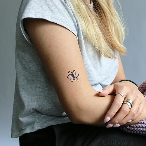 Feynman by Felipe Sena is a Science temporary tattoo from inkbox - 2