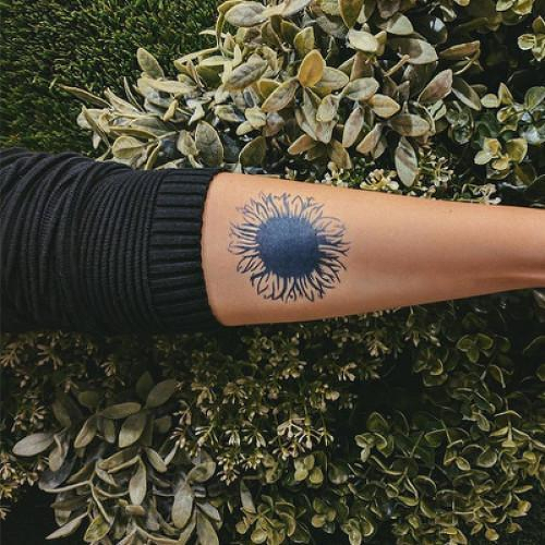 Fibonacci by inkbox tattoos is a Flowers temporary tattoo from inkbox - 2