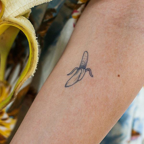 Hotdog by Kurtis Conner is a temporary tattoo from inkbox - 2