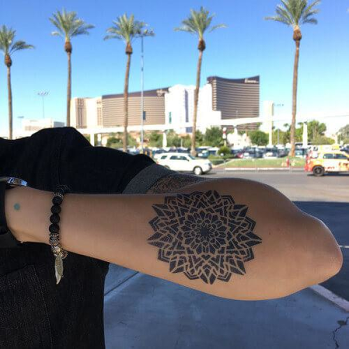 Klexos by inkbox is a Geometric temporary tattoo from inkbox - 0