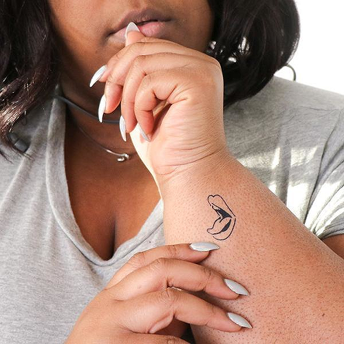 Lengua by Rachel Llanera is a Body temporary tattoo from inkbox - 2