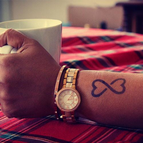 Para Siempre by inkbox is a Hearts temporary tattoo from inkbox - 2