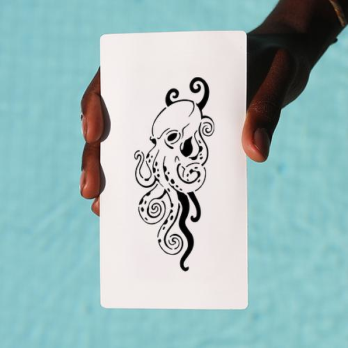 Polpo by Lenera Solntseva is a Animals temporary tattoo from inkbox - 0