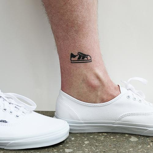 Scarpe by Stef Luthin is a temporary tattoo from inkbox - 0