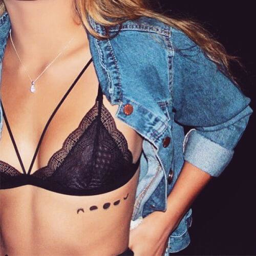Viele Monde by inkbox is a Geometric temporary tattoo from inkbox - 3