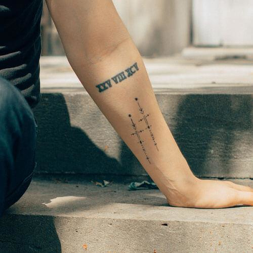 Weiss by inkbox is a Geometric temporary tattoo from inkbox - 0